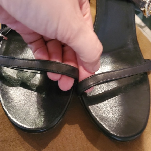 Gucci Sandals - Picture 3 of 5